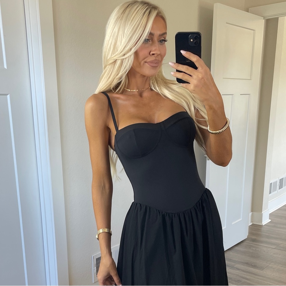 Black Bustier Midi Dress - Picture 6 of 6